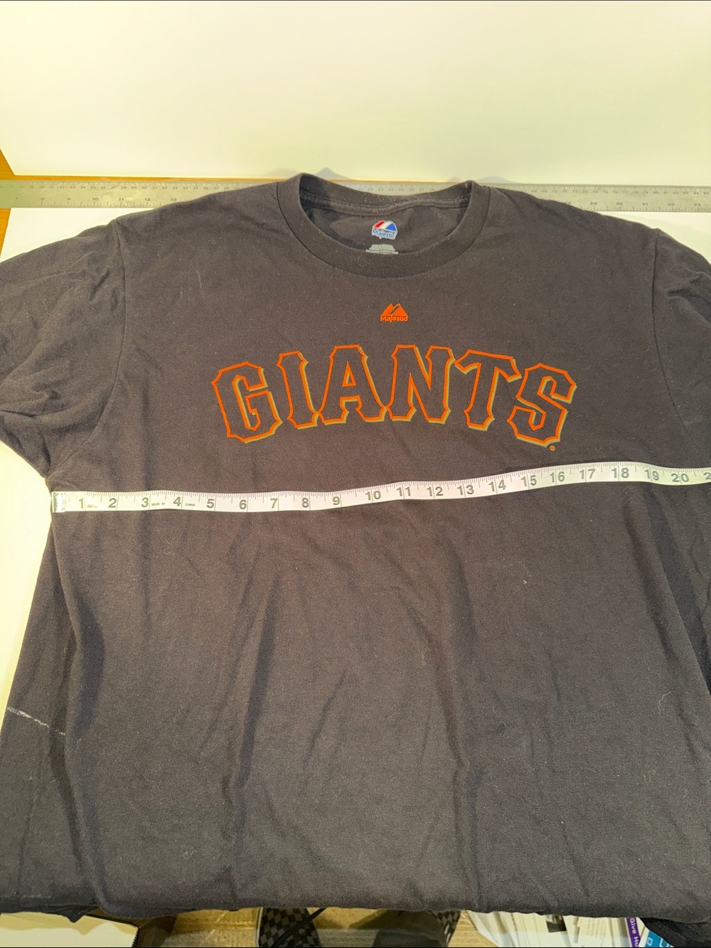 Majestic Black Short-Sleeve Tee with Orange 'GIANTS' Chest Logo, Willie Mays - Picture 5 of 6